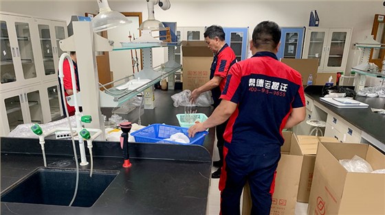 医疗仪器搬迁